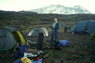 Nysne p Kilimanjaro set fra Shira Camp.