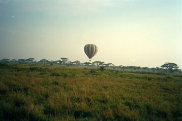 Sikkert en opfyldt drm med luftballon over Serengeti.