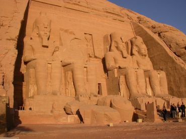 Kæmpestatuerne ved Abu Simpel.